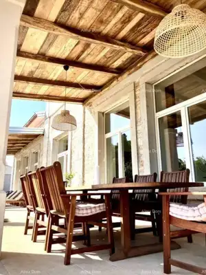 Prodaje se lijepa i moderna kuća, Poreč