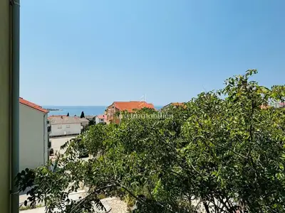 Apartman u Novalji, pogled na more i terasa - 17