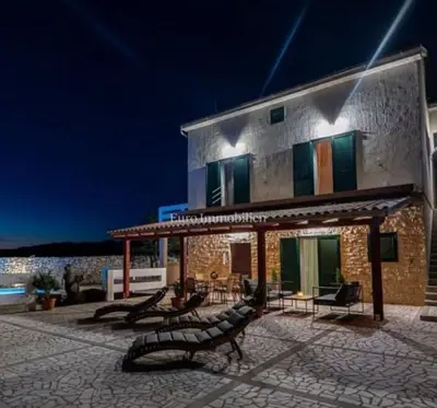 Kuća 347 m², Košljun kod Paga, bazen i blizina mora - 15