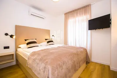 House 110 m², Bale - renovated and furnished - 10