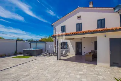 House 110 m², Bale - renovated and furnished - 2