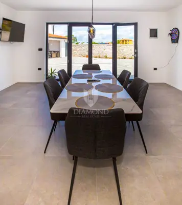 House 110 m², Bale - renovated and furnished - 17