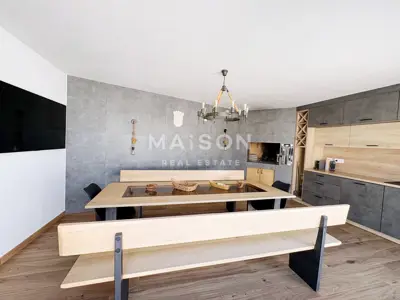 House for sale in Centar, 250 m² - 22
