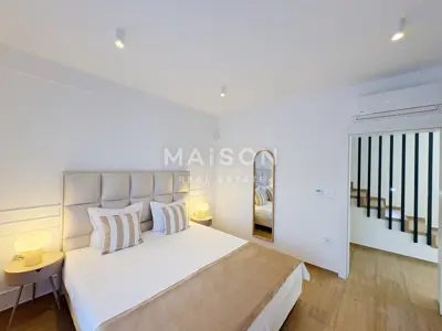 House for sale in Centar, 250 m² - 13