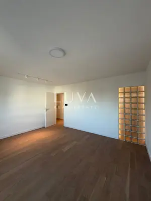 Wohnung 60 m², Donji grad - 2 Schlafzimmer, Loggia - 2
