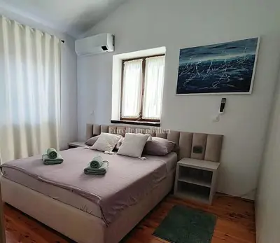 Villa in Svetvinčenat, beheizter Pool und authentischer istrischer Stil - 13