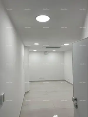 Poslovni prostor u Puli, centar, moderno uređen