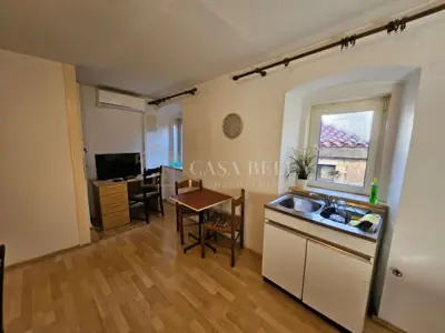 Stan 53 m², Cres - pogled na more i balkon