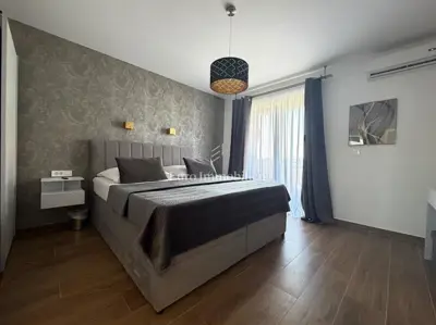 Kuća 160 m², Novalja - 4 apartmana, renovirana - 15