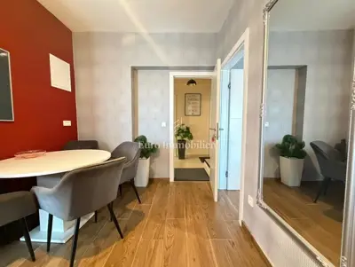 Kuća 160 m², Novalja - 4 apartmana, renovirana - 2