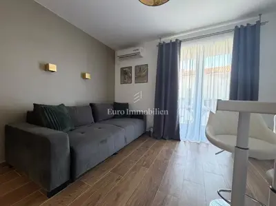 Kuća 160 m², Novalja - 4 apartmana, renovirana - 10