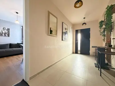 Kuća 160 m², Novalja - 4 apartmana, renovirana - 5