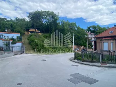 Baugrundstück 201 m², Grmoščica - mit Genehmigung für 2 Wohnungen - 2