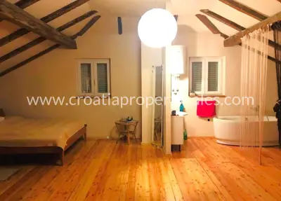 Kuća 190 m², Kaštela - 300 m od mora - 2