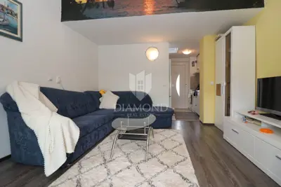 Stan 38 m², Poreč - 150 m od mora i terasa