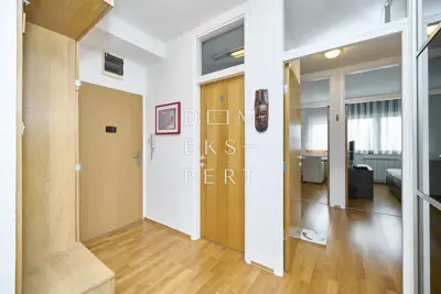 Novi Jelkovec, Uređen četverosoban stan s dvije garaže, 92 m² - Jelkove - 8