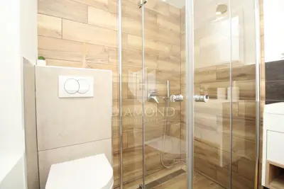 House 110 m², Pazin - indoor pool and courtyard - 12