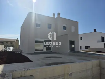 Haus 90 m², Savudrija, Pool und überdachte Terrasse - 3