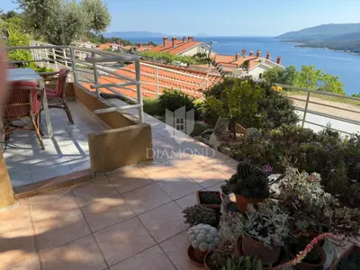 Wohnung zum Kauf in Rabac, 58 m²