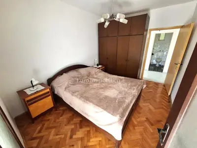 Kuća 145 m², Malinska - 2 dvosobna stana - 17