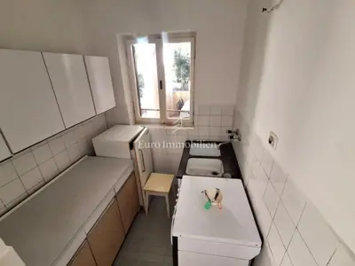 Kuća 145 m², Malinska - 2 dvosobna stana - 16