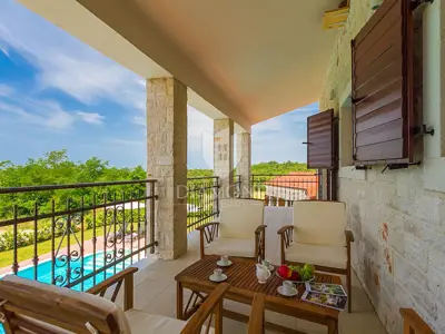 Villa 238 m², Tinjan - bazen i privatnost - 6