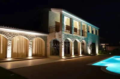 Villa 238 m², Tinjan - bazen i privatnost - 22