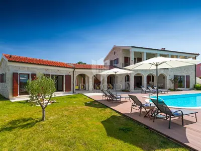 Villa 238 m², Tinjan - bazen i privatnost - 5