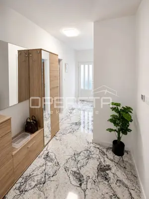 Geräumige und modern eingerichtete Wohnung mit Parkplatz - 8