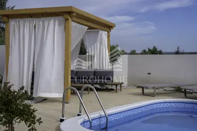 Villa 280 m², Posedarje - pool and established tourist business