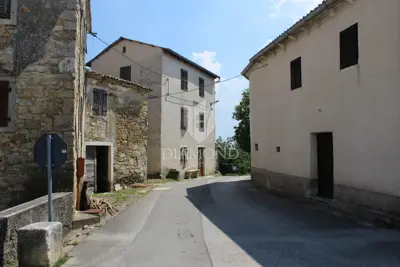Kamena kuća 196 m², Cerovlje - panoramski pogled - 13