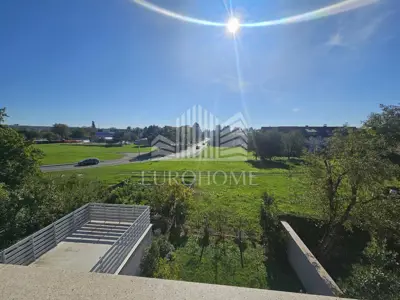 House 260 m², Gornja Dubrava - three apartments and garage - 4