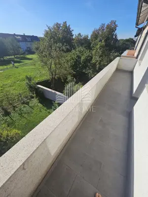House 260 m², Gornja Dubrava - three apartments and garage - 5