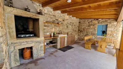 Sveti Lovreč, Wunderschöne Steinvilla mit großem Grundstück - 5