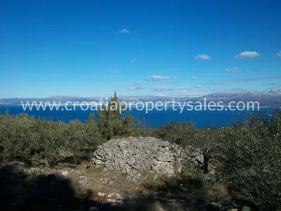 Grundstück, Brač, 38 934 m², 330 939 € - 3