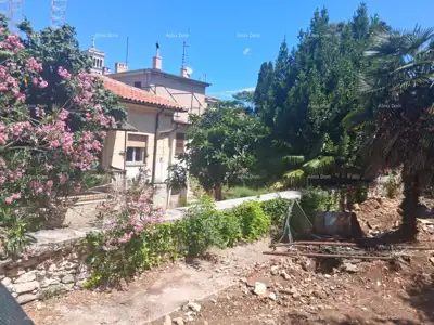 Pula, Stoja – freistehendes Haus mit drei Wohnungen