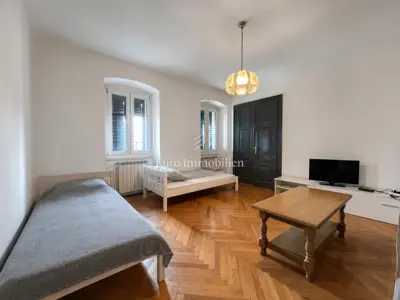 Stan 70 m², Donji Zamet - dvije sobe i okućnica