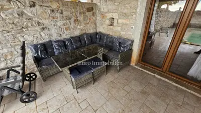 Poreč - kamena kuća s bazenom - 7