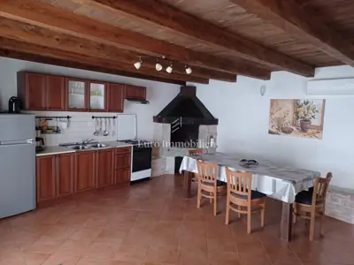 Poreč - kamena kuća s bazenom - 14