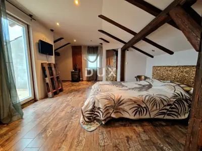 KASTAV, REŠETARI - detached house with three apartments