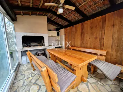 KASTAV, REŠETARI - detached house with three apartments - 16