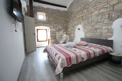 Villa 113 m², Svetvinčenat - pool and landscaped yard - 12