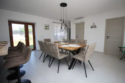 Villa 113 m², Svetvinčenat - pool and landscaped yard - 2