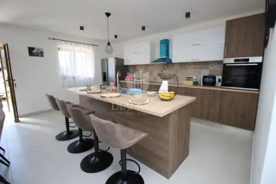 Villa 113 m², Svetvinčenat - pool and landscaped yard - 4