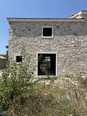 Stone house in Tinjan, authentic Istrian architecture - 14