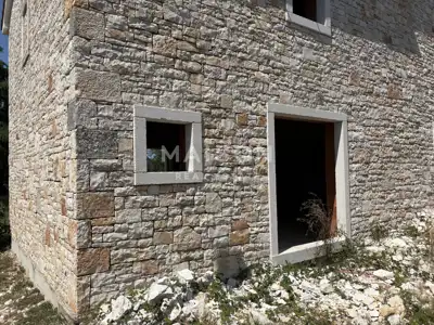 Stone house in Tinjan, authentic Istrian architecture - 9