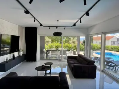 Luxury villa with a pool and sea view - Malinska - 4