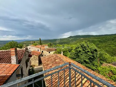 Kuća 200 m², Butoniga - pogled na jezero i terasa - 3