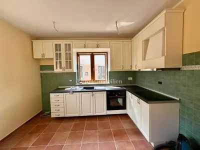 Kuća 200 m², Butoniga - pogled na jezero i terasa - 7