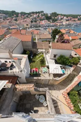 Kuća 301 m², Mali Lošinj - pogled na uvalu i vrt - 2